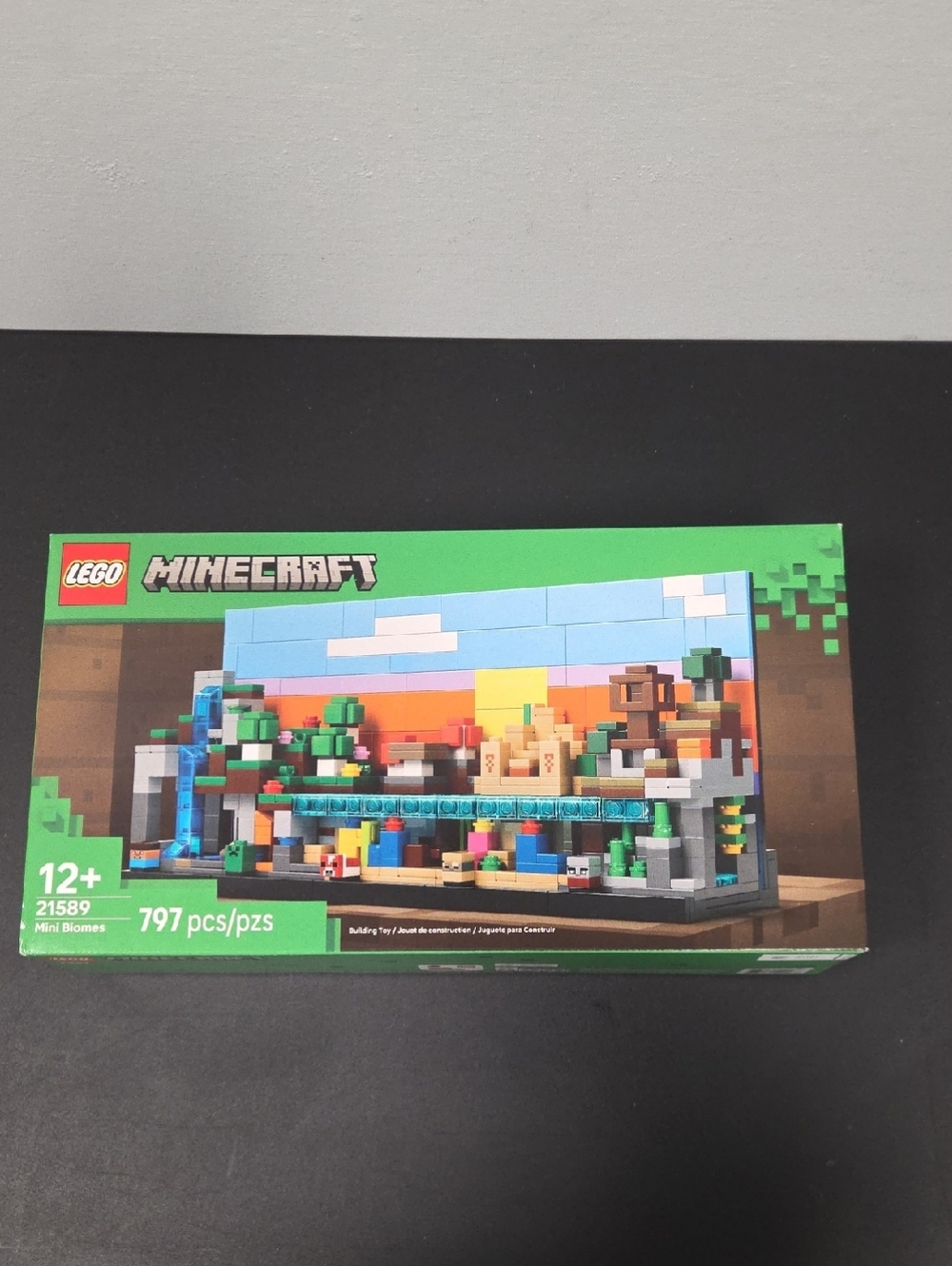 LEGO Minecraft Mini Biomes Set – Green, Blue, Tan, Orange